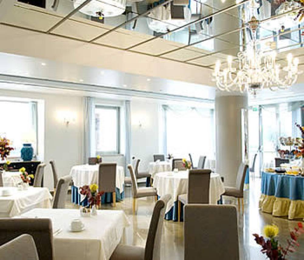 Club House 8