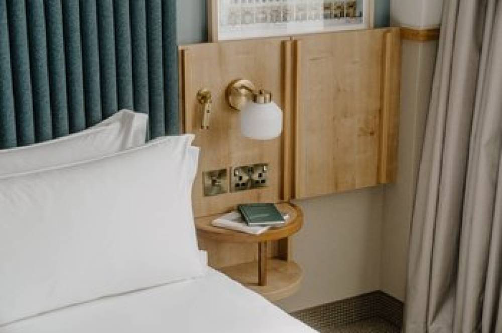 Club Quarters, London City 7