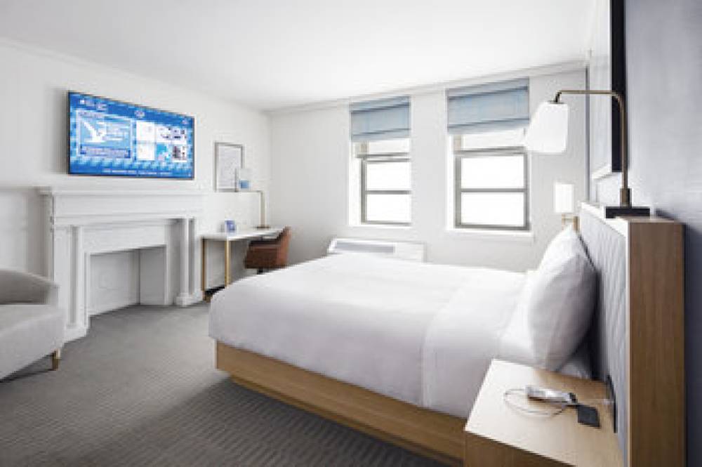 Club Quarters, Times Square 6