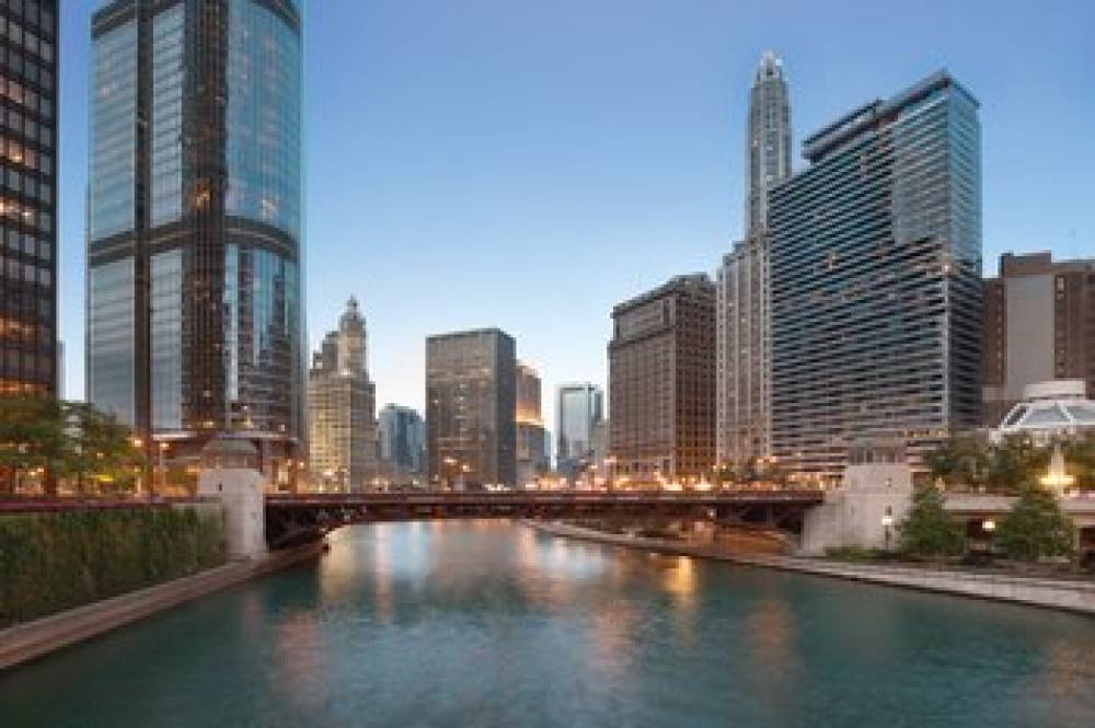 CLUB WYNDHAM CHICAGO RIVERFRONT 1