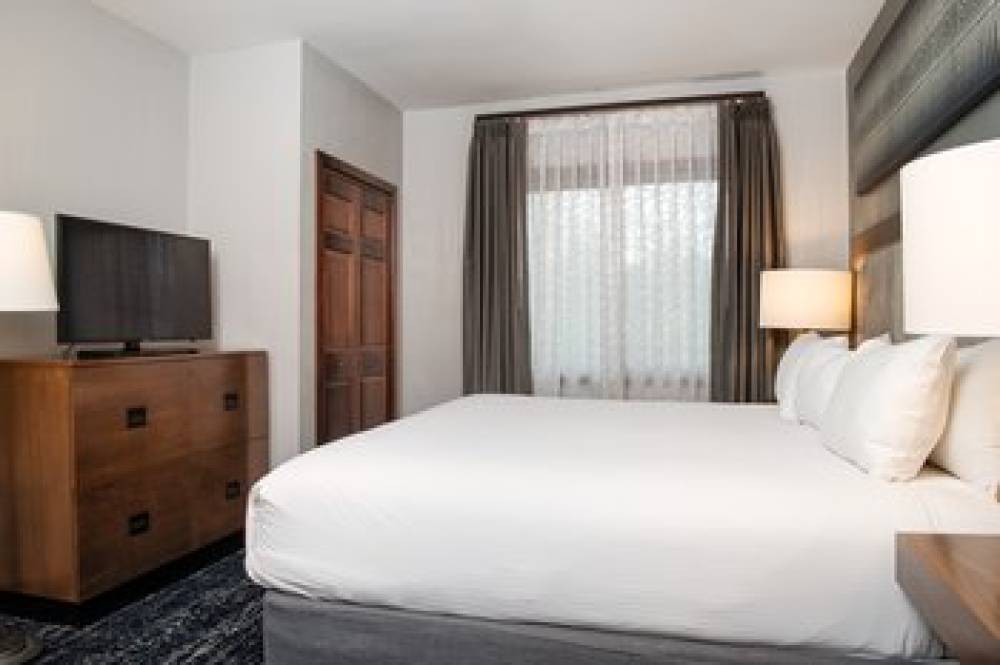 CLUB WYNDHAM GLACIER CANYON 6