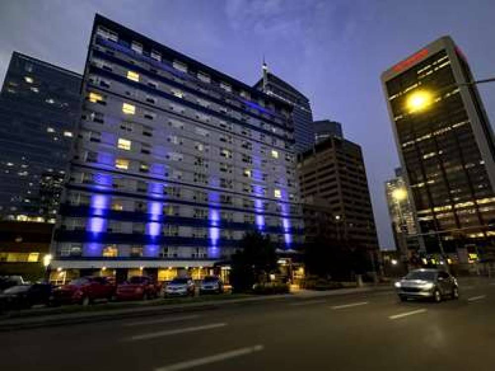 Coast Calgary Downtown Hotel And Su