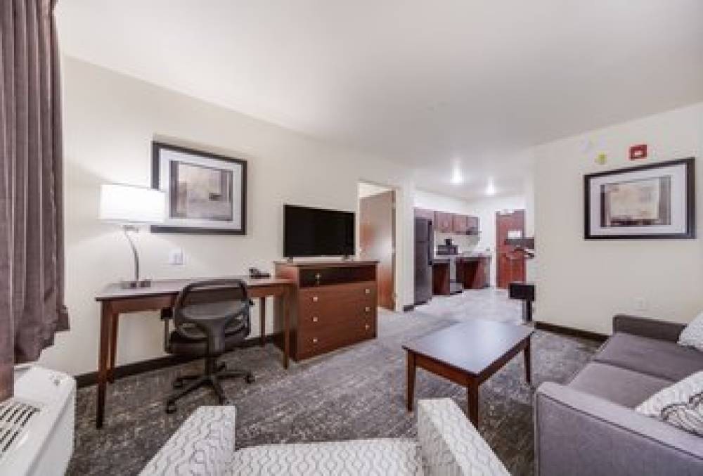 COBBLESTONE HOTEL TWO RIVERS 8