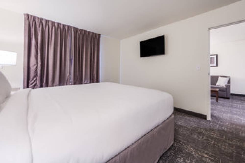 COBBLESTONE HOTEL TWO RIVERS 3