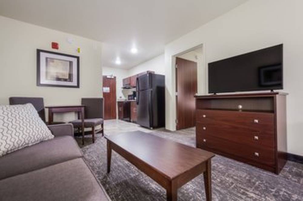 COBBLESTONE HOTEL TWO RIVERS 7