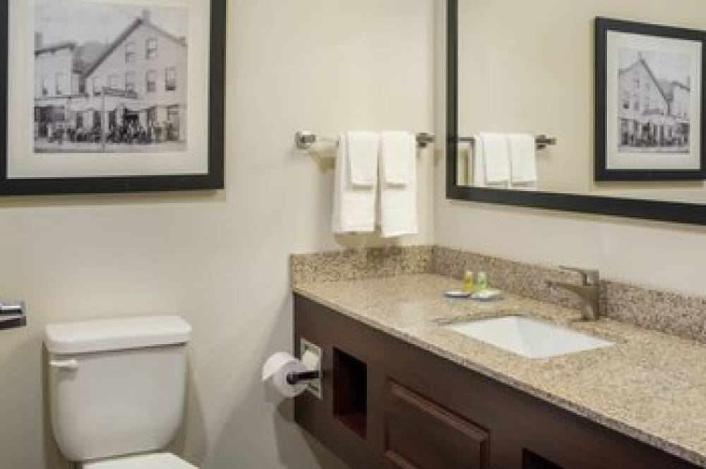 Cobblestone Inn Ashland 10