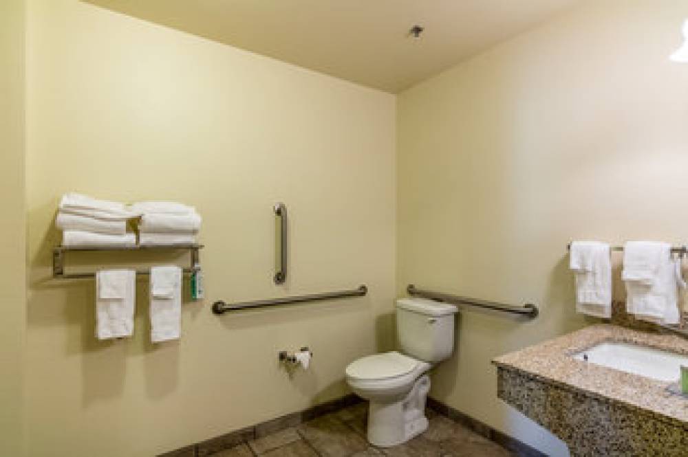COBBLESTONE INN - BARRON 4
