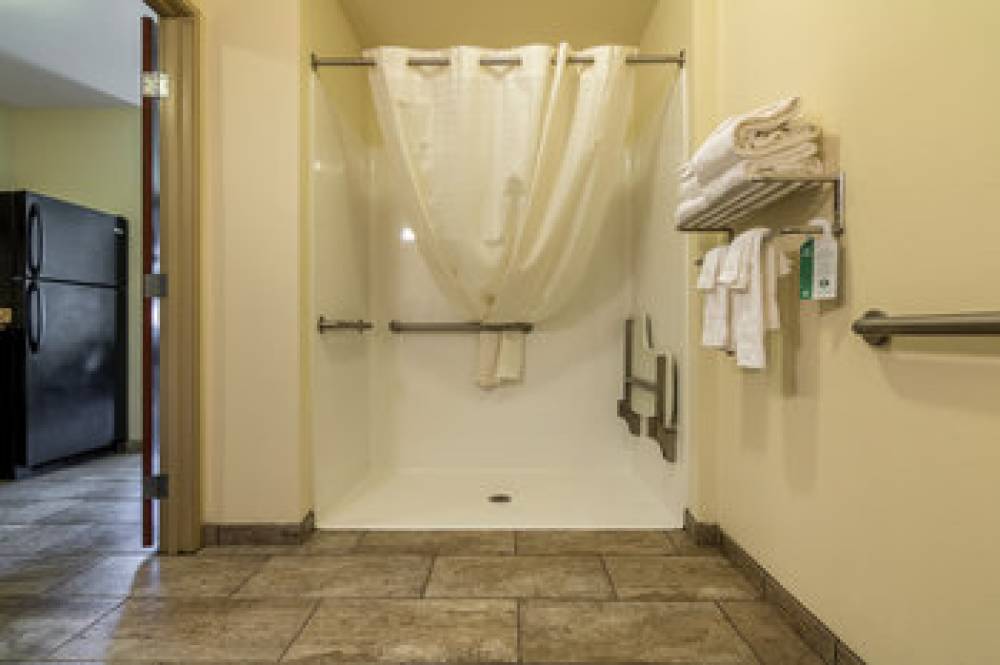 COBBLESTONE INN - BARRON 3