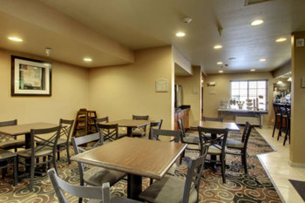 Cobblestone Inn Harper 7