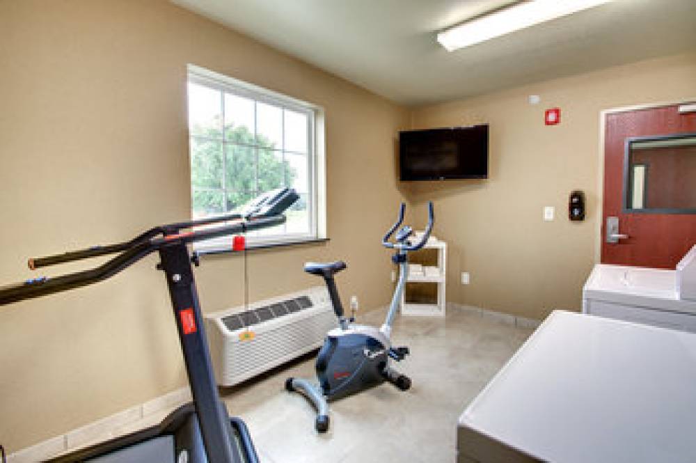 COBBLESTONE INN SCHUYLER 3