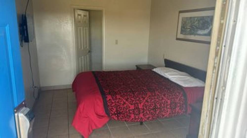 Cole Manor Motel By OYO Love F 4