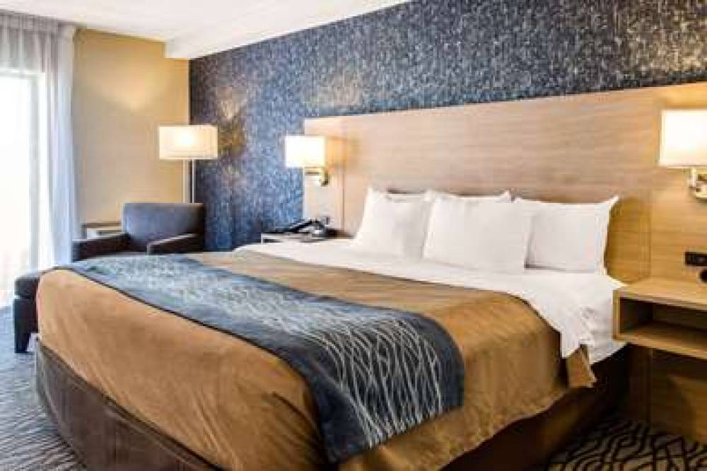 Comfort Inn Aeroport 10