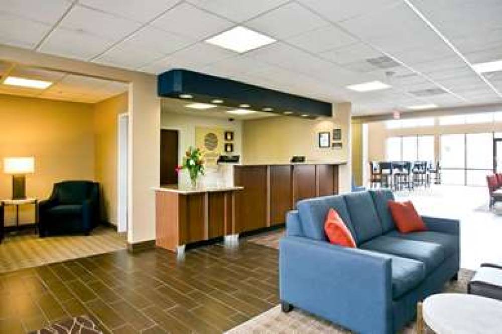 Comfort Inn Aikens Center 3