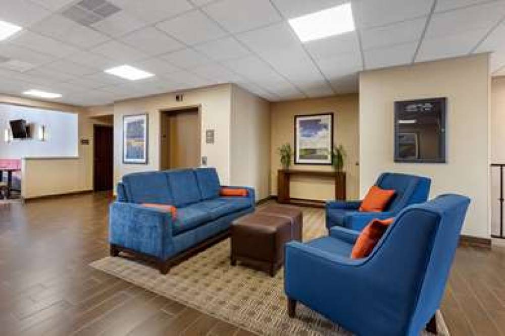Comfort Inn Aikens Center 5