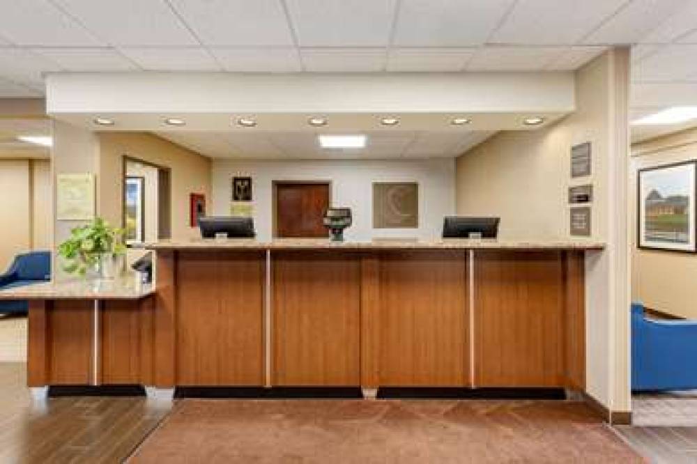 Comfort Inn Aikens Center 4