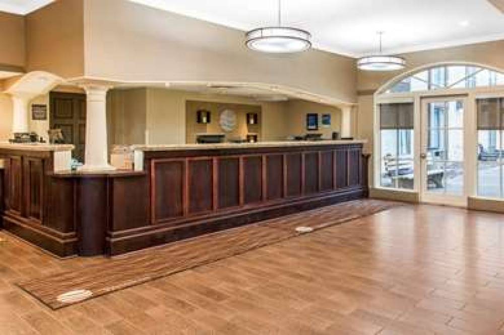 Comfort Inn Airport 3