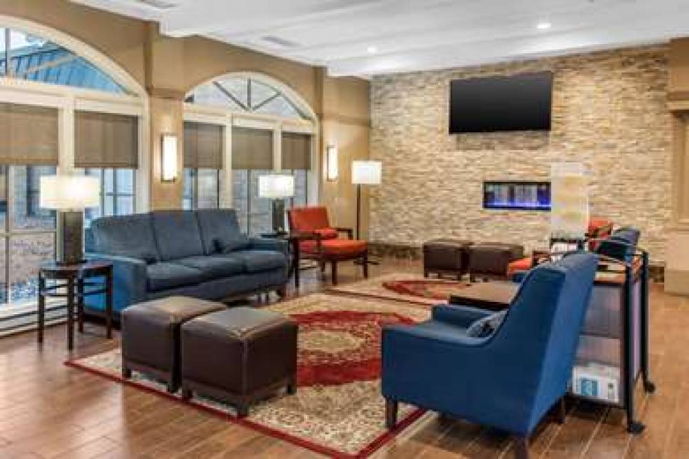 Comfort Inn Airport 4