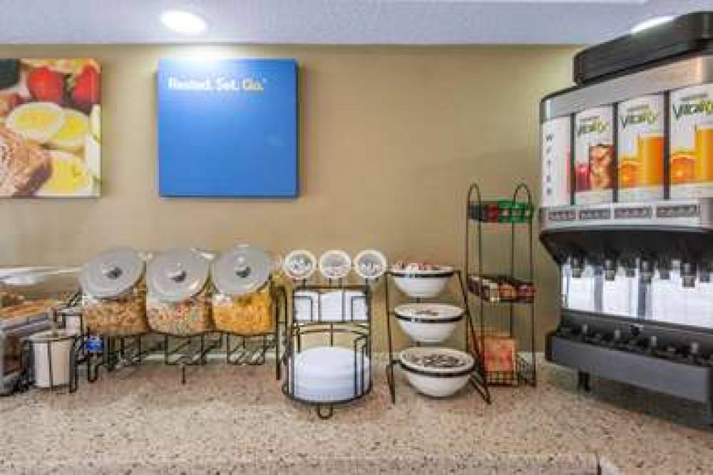 Comfort Inn Airport 8