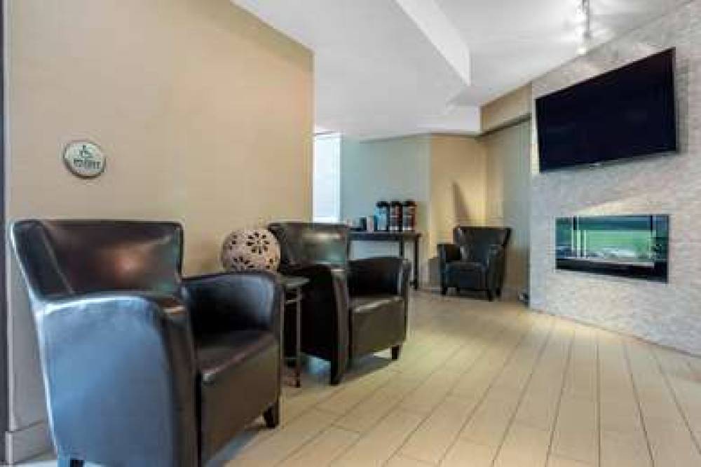 Comfort Inn Airport 5