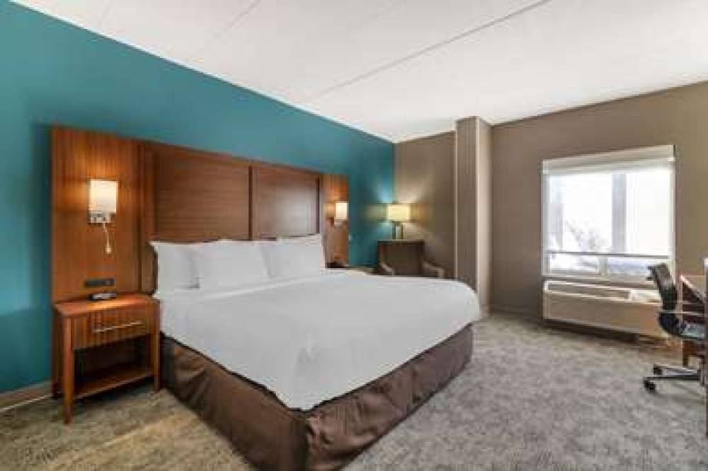 COMFORT INN MANCHESTER AIRPORT 7
