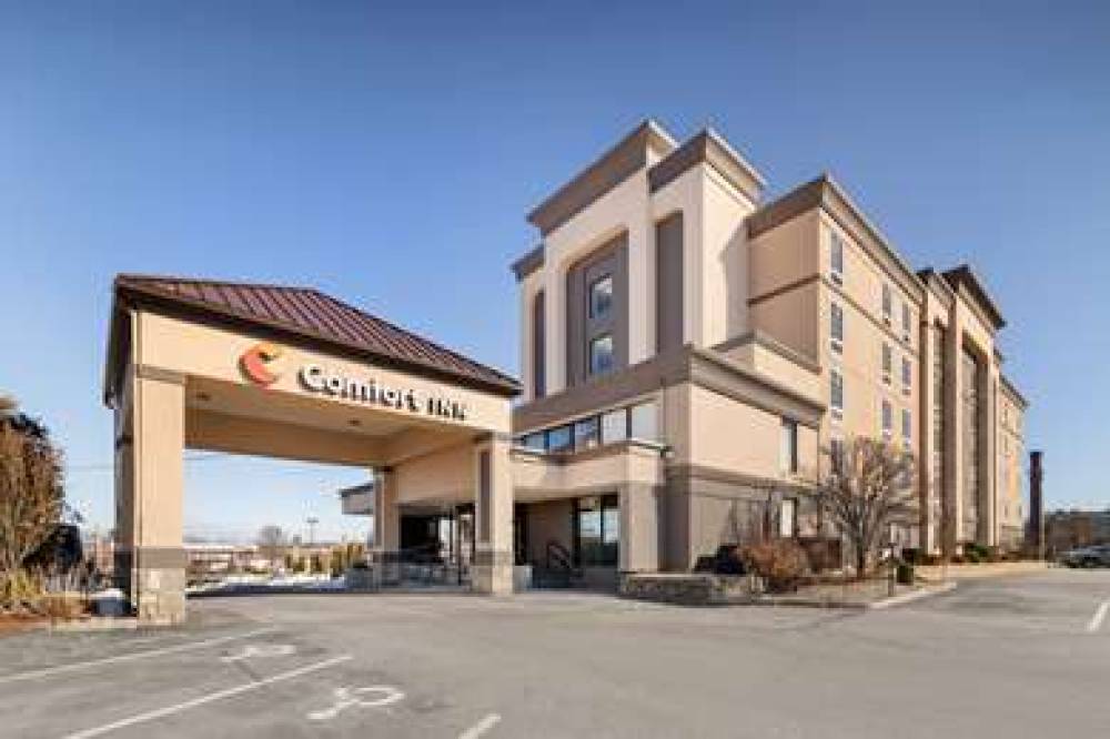 COMFORT INN MANCHESTER AIRPORT 1
