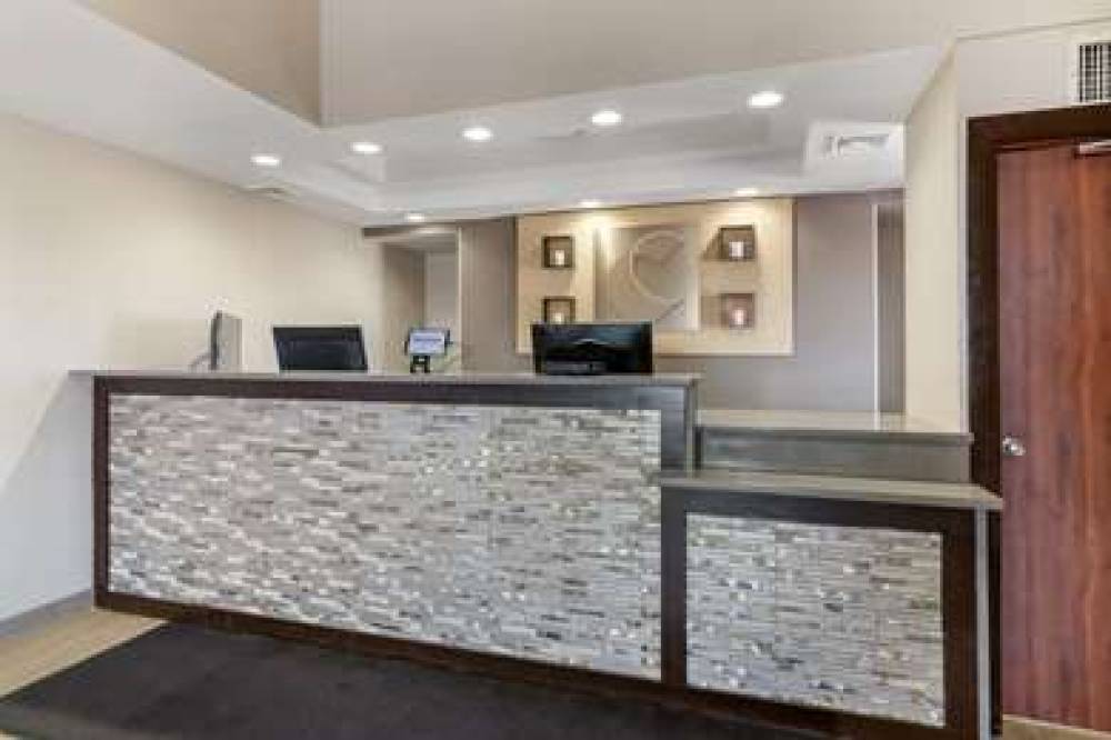 COMFORT INN MANCHESTER AIRPORT 4