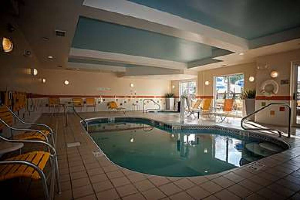 COMFORT INN AND SUITES AKRON 5