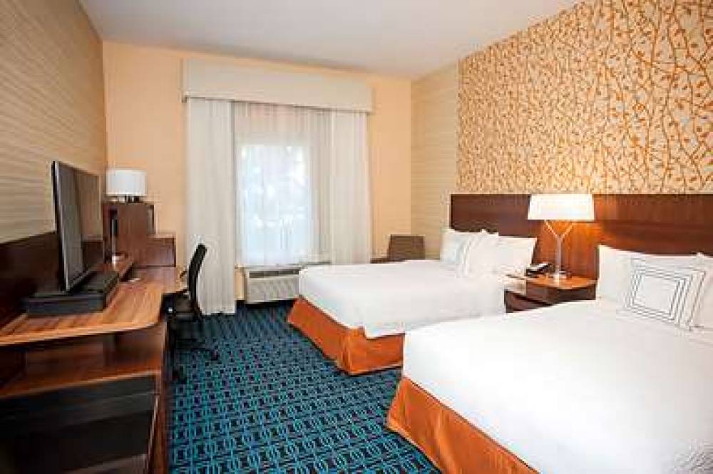 COMFORT INN AND SUITES AKRON 2