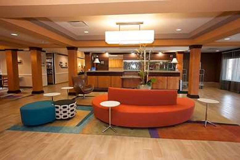 COMFORT INN AND SUITES AKRON 3