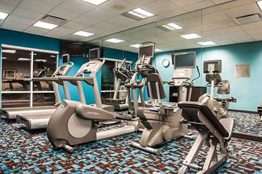 COMFORT INN AND SUITES AKRON 6