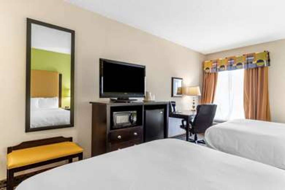 COMFORT INN AND SUITES ASHEBORO 6