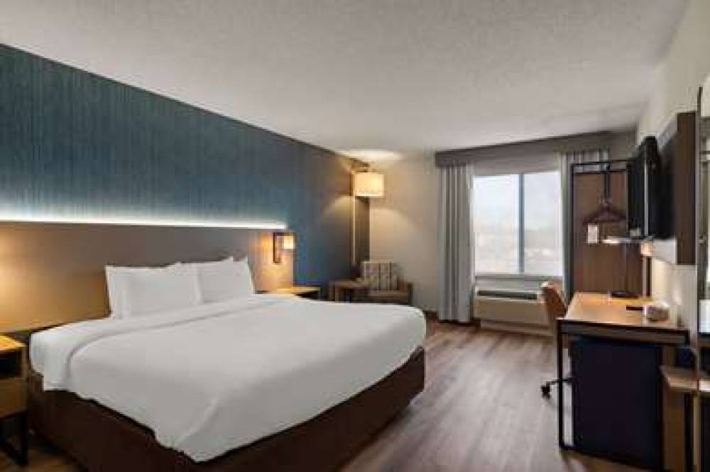 COMFORT INN AND SUITES ASHLAND - RI 10