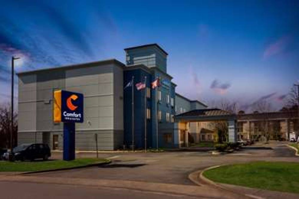 COMFORT INN AND SUITES ASHLAND - RI 7