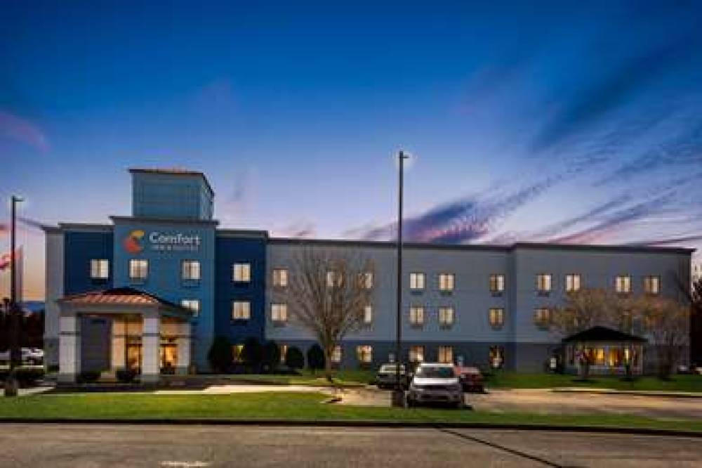 Comfort Inn And Suites Ashland Ri