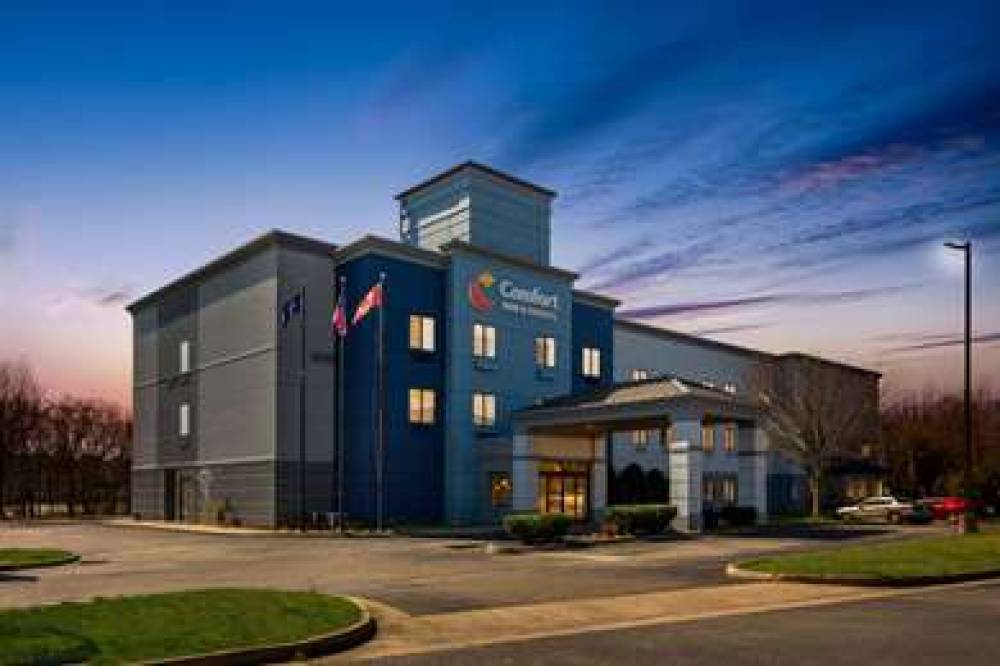 COMFORT INN AND SUITES ASHLAND - RI 6