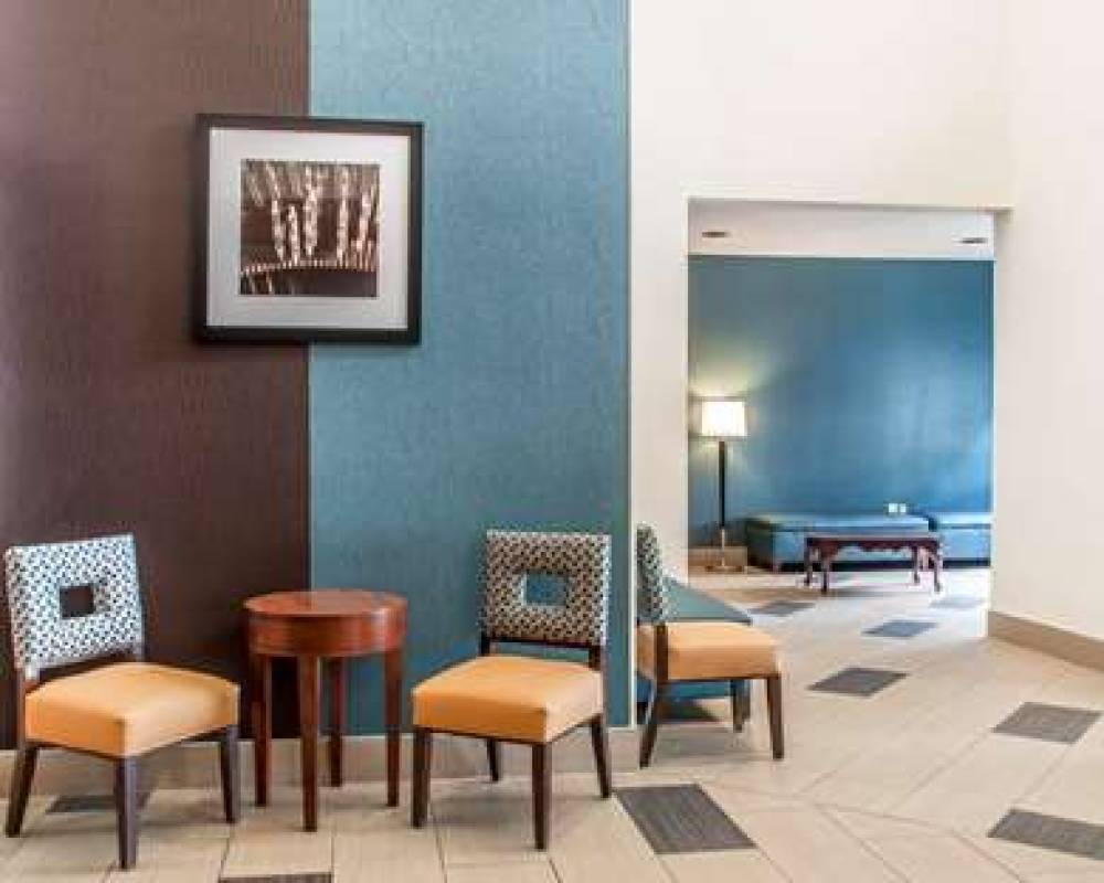 Comfort Inn And Suites 5