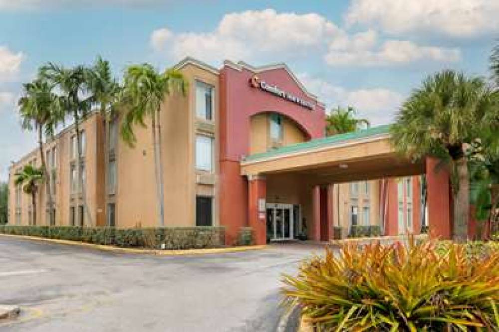 Comfort Inn And Suites 1