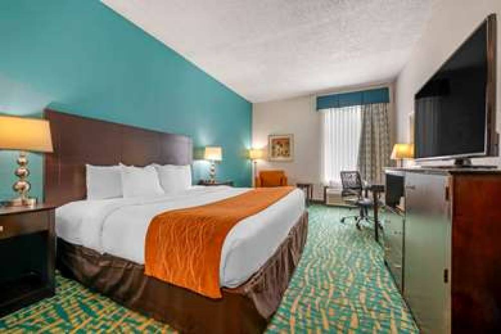 Comfort Inn And Suites 6