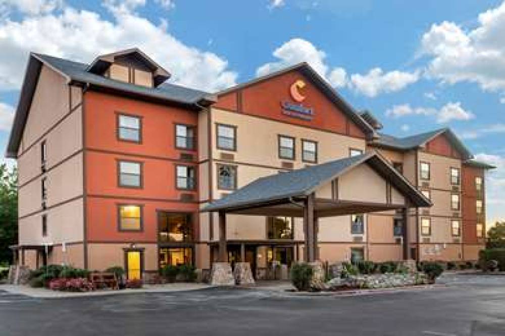 Comfort Inn And Suites 2