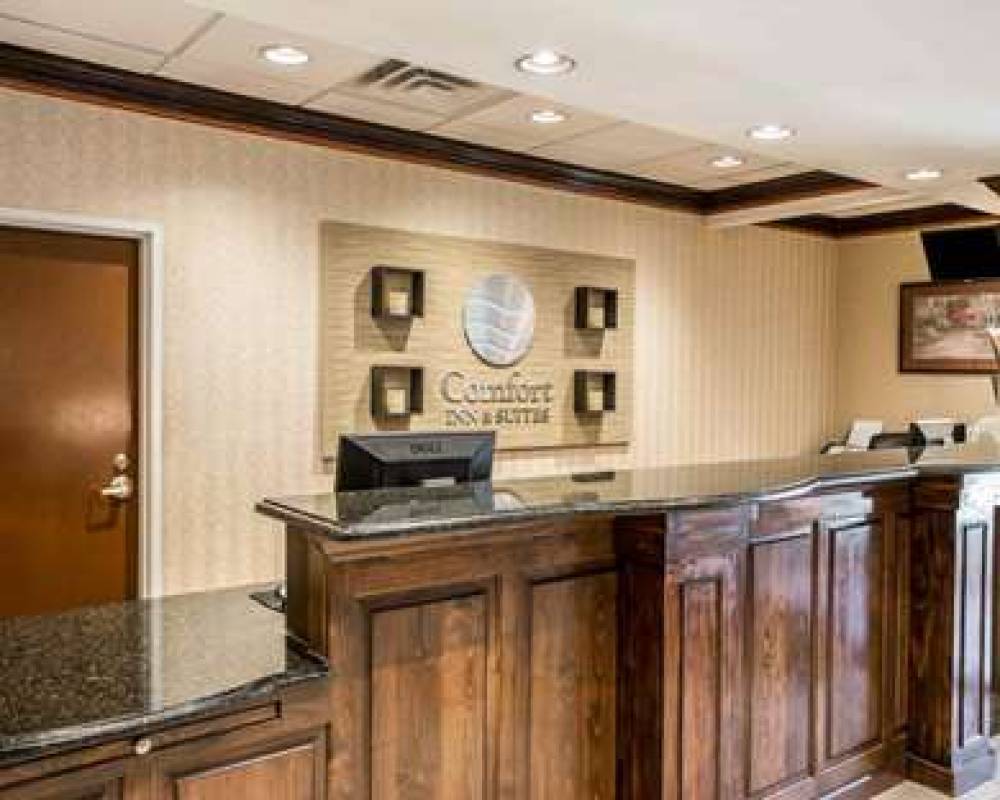Comfort Inn And Suites 6