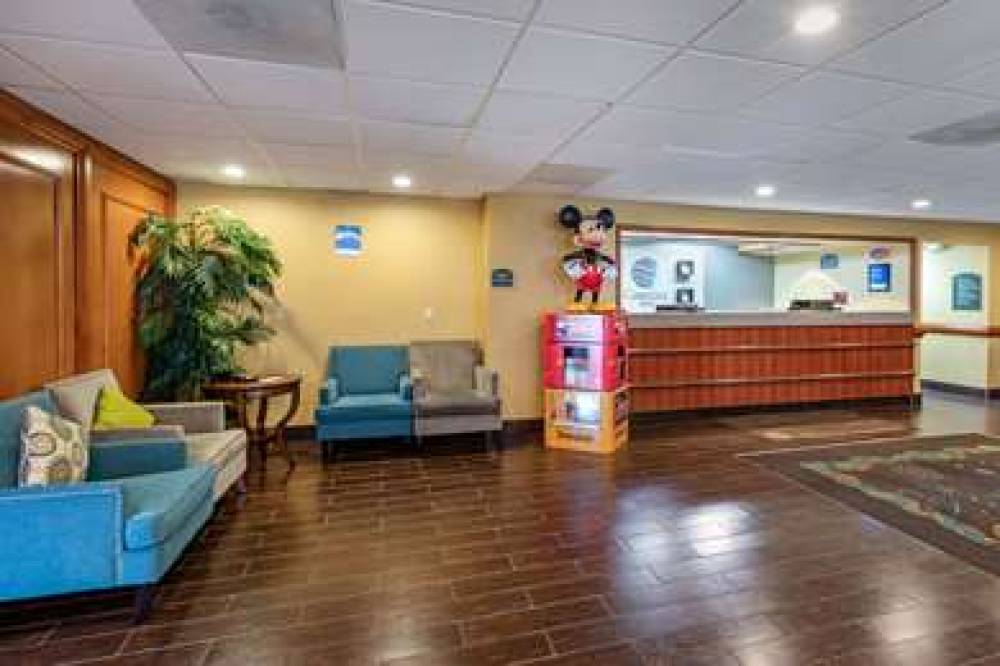 Comfort Inn And Suites 4