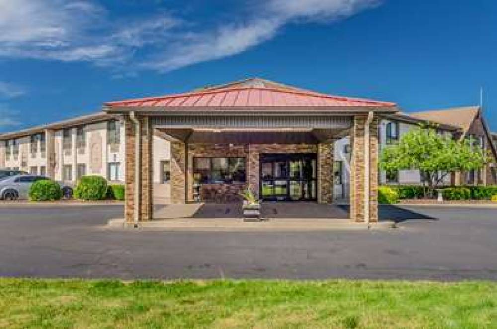 Comfort Inn And Suites 2