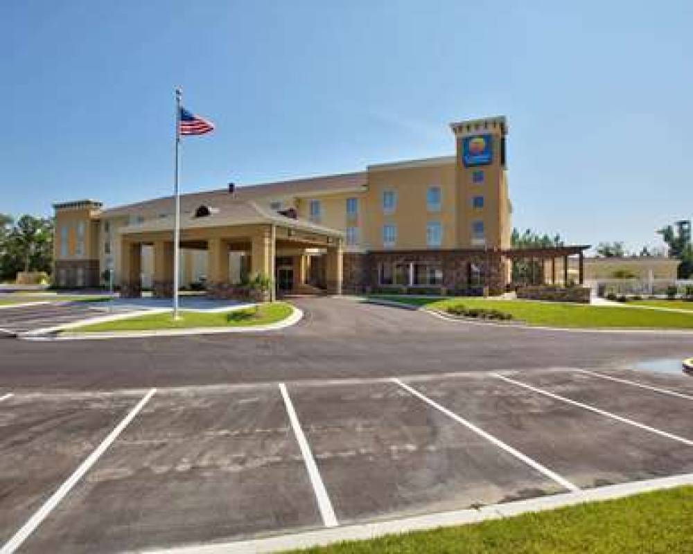 COMFORT INN AND SUITES 2
