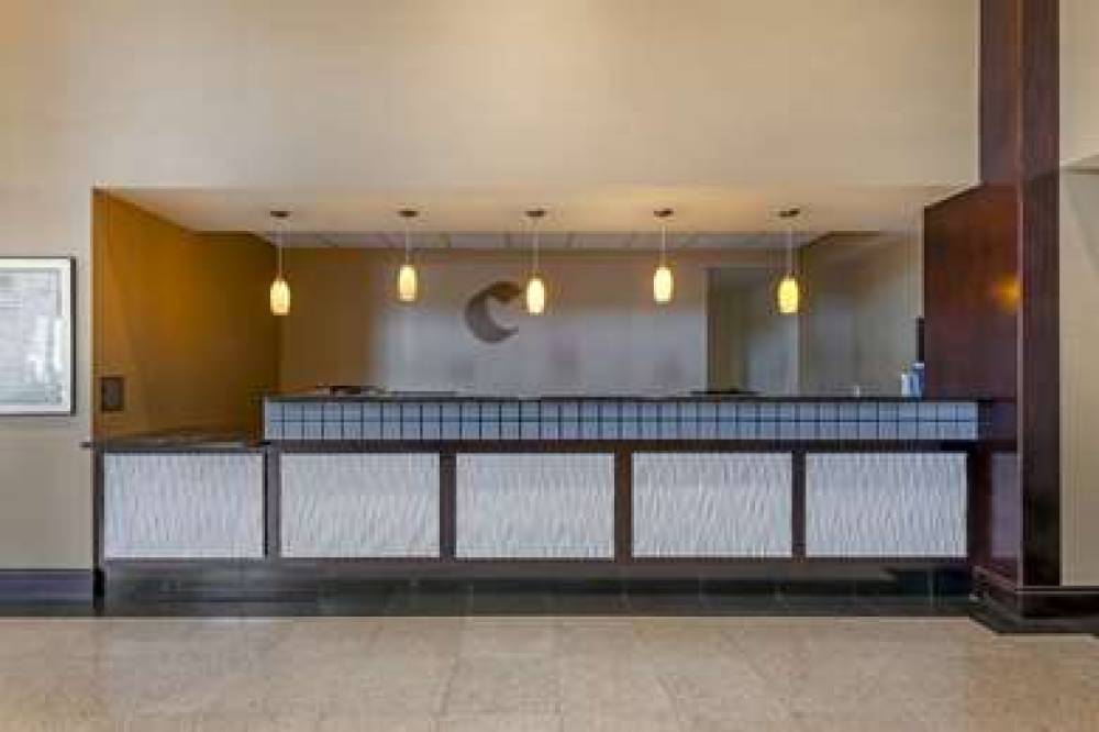 COMFORT INN AND SUITES 5