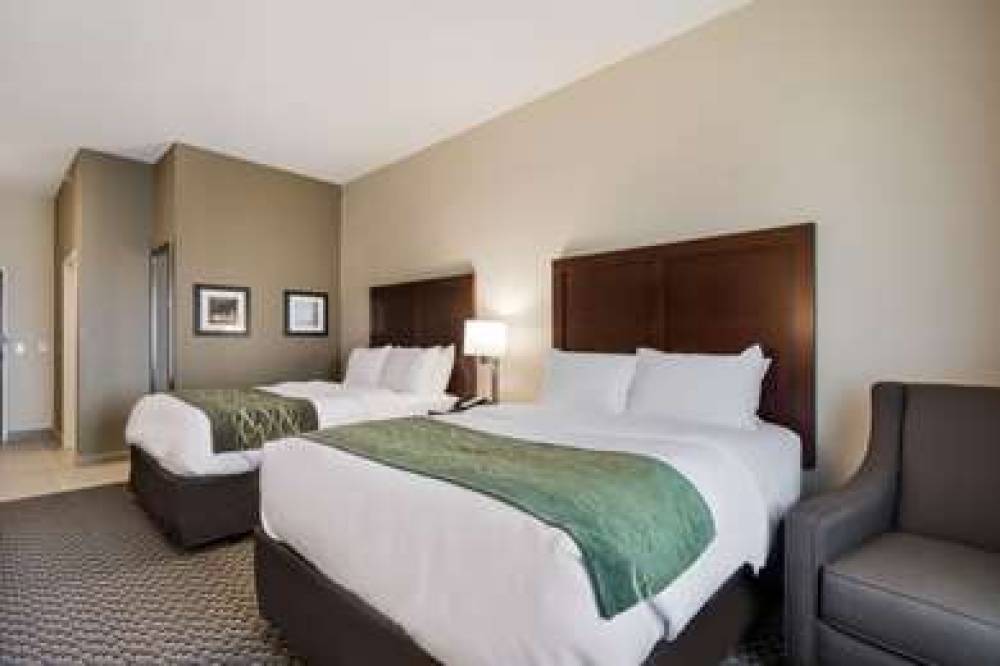 COMFORT INN AND SUITES 9
