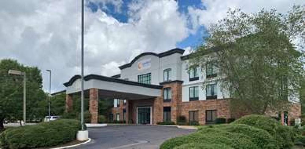 COMFORT INN AND SUITES COLUMBUS NOR 1