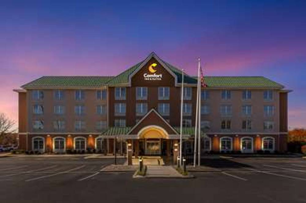 Comfort Inn And Suites Cuyahoga Fal