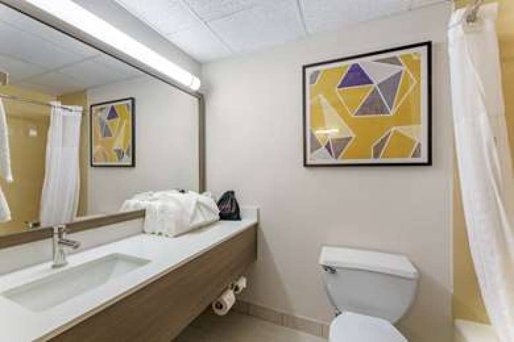 COMFORT INN AND SUITES CUYAHOGA FAL 9