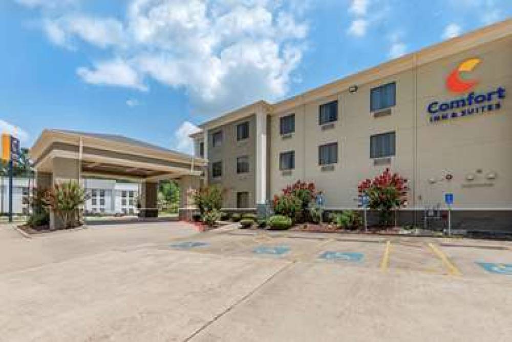 COMFORT INN AND SUITES EL DORADO 1