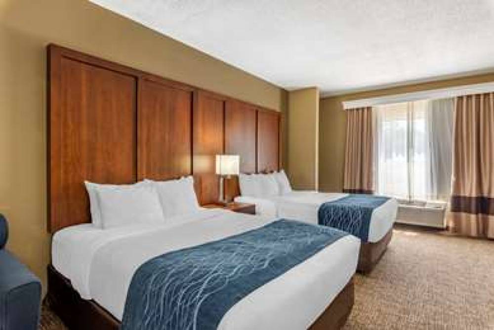 COMFORT INN AND SUITES EL DORADO 8